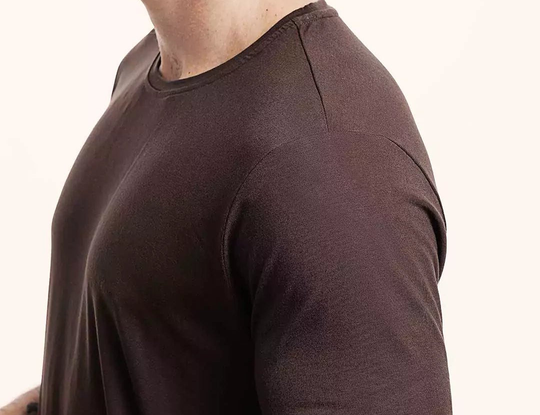 Camiseta Everyday Marrom Viscose EcoVero™ & Tingimento Reativo EZUTUS Roupa Masculina Básica de Qualidade