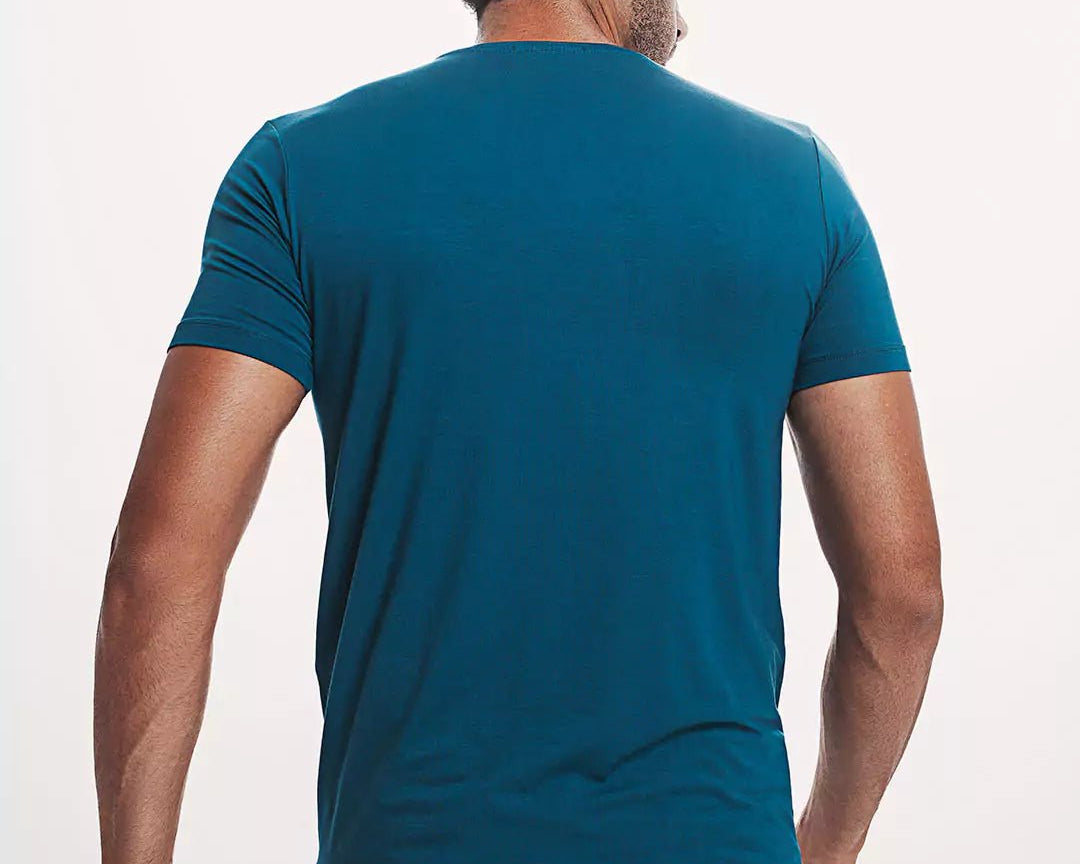 Camiseta Everyday Azul Viscose EcoVero™ & Tingimento Reativo EZUTUS Roupa Masculina Básica de Qualidade