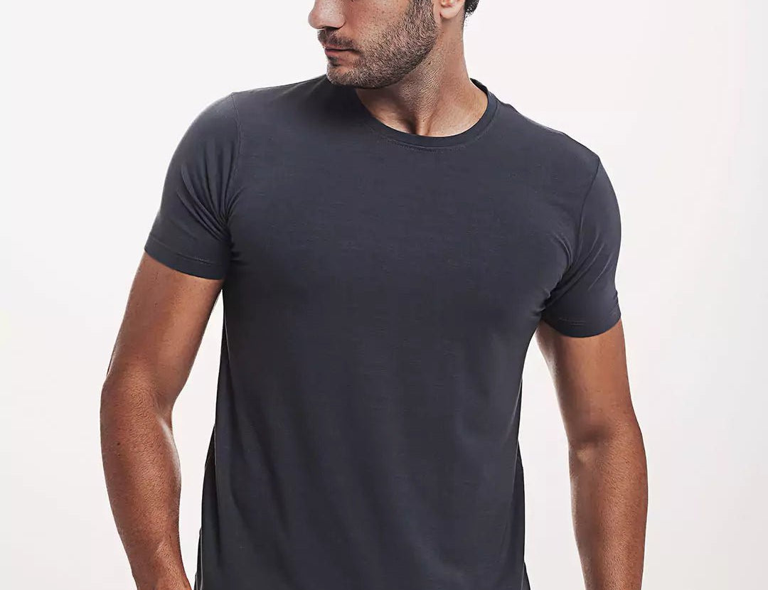 Camiseta Everyday Cinza Viscose EcoVero™ & Tingimento Reativo EZUTUS Roupa Masculina Básica de Qualidade