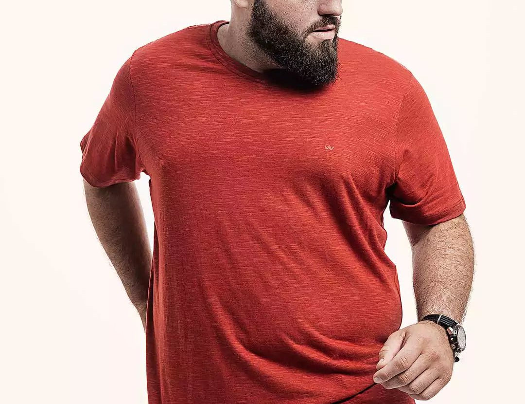 Camiseta Ultraleve Vermelha | Plus Size Viscose EcoVero™ & Algodão Flame EZUTUS Roupa Masculina Básica de Qualidade